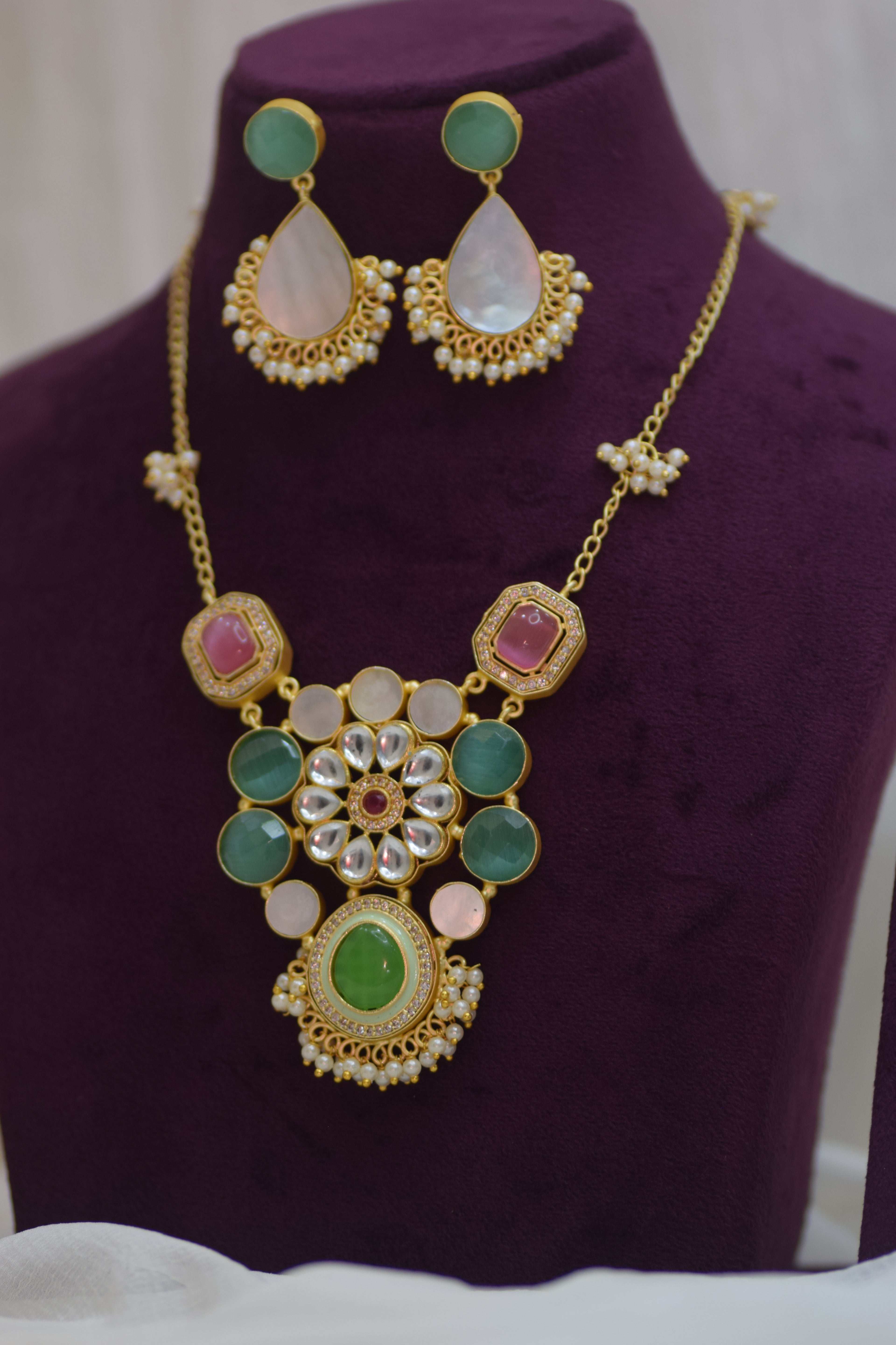 Golden Jewellery Set