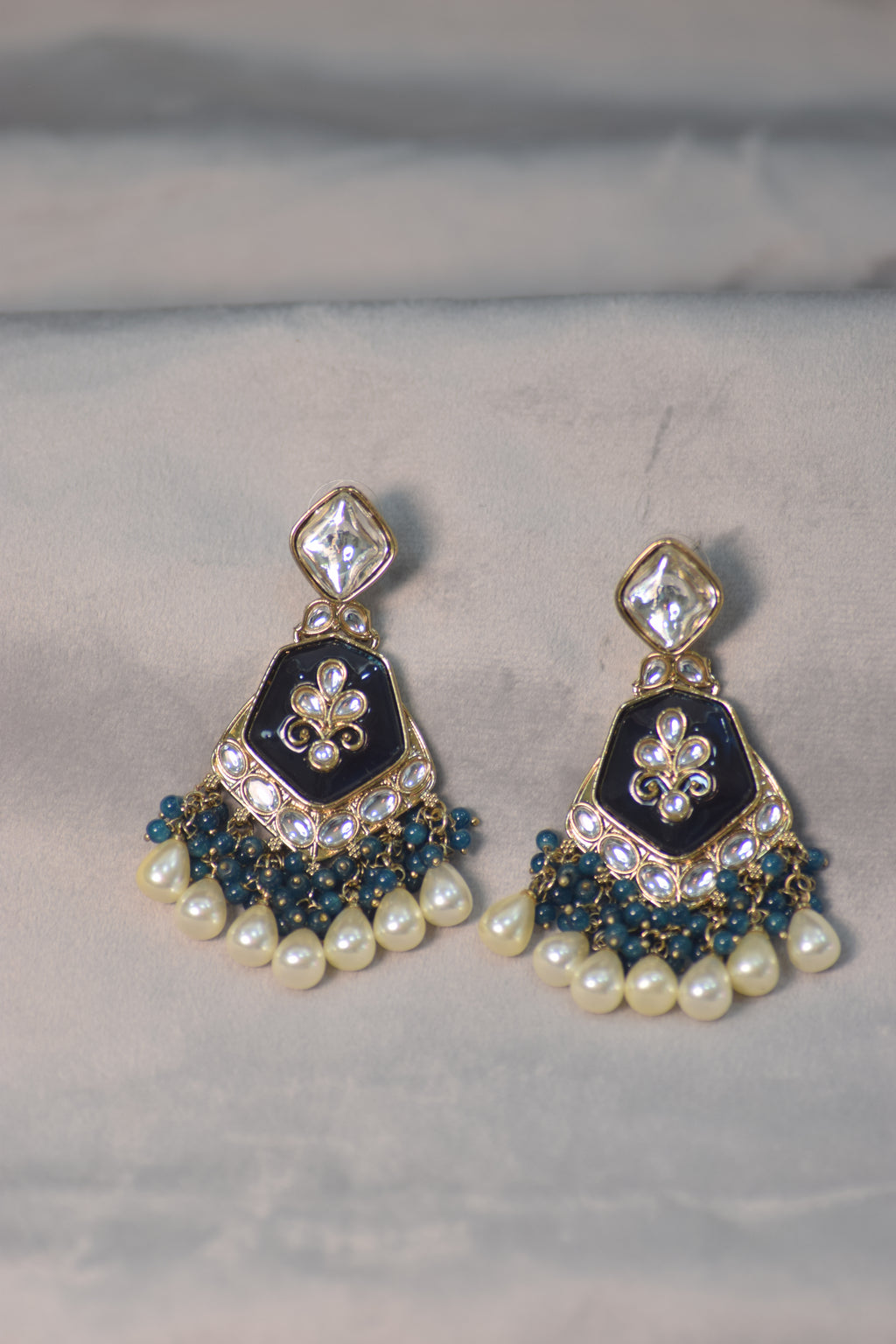 Multicolor Shiena Color Changeable Studs