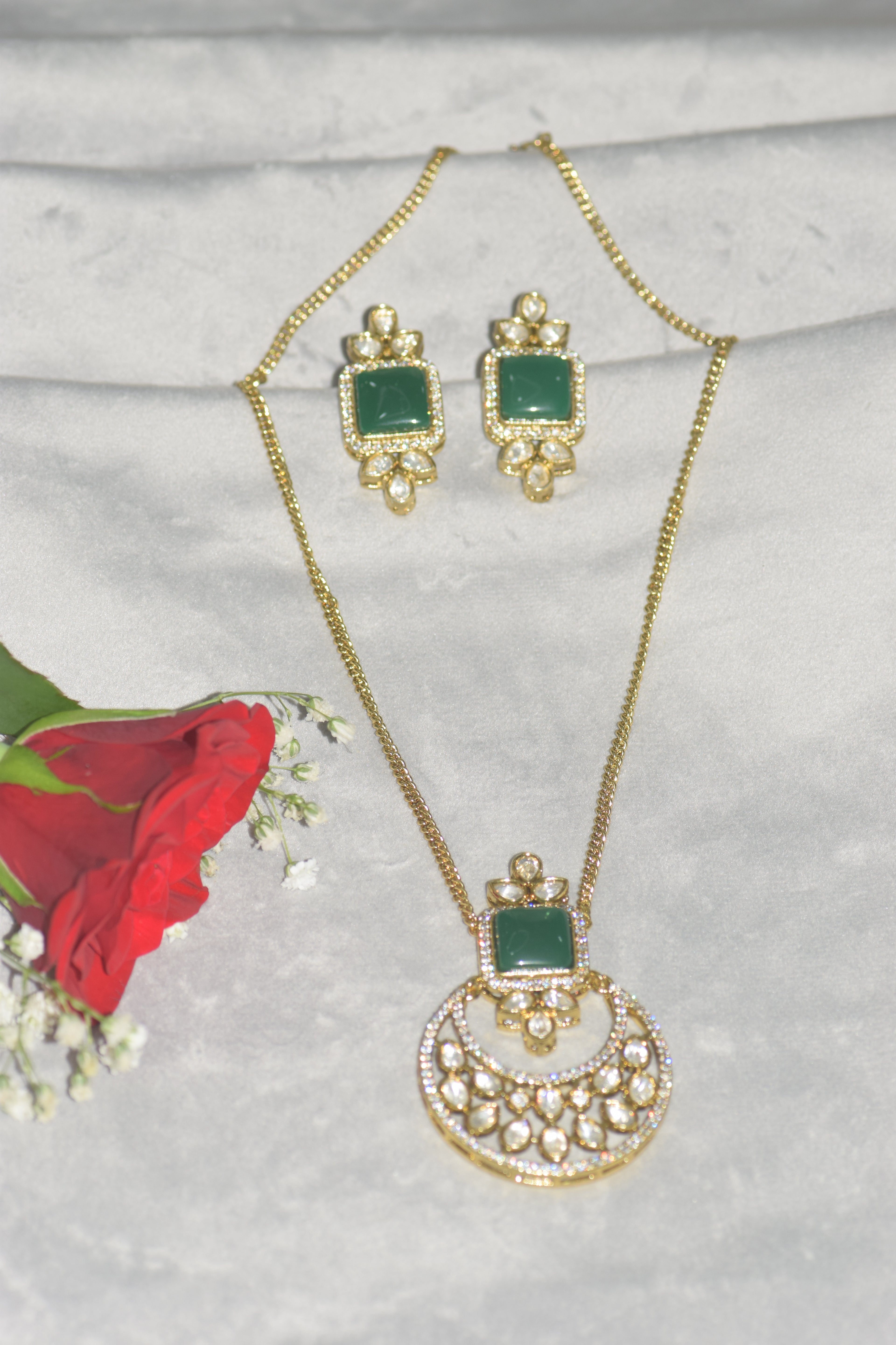 Classic Pendant - Green Colour