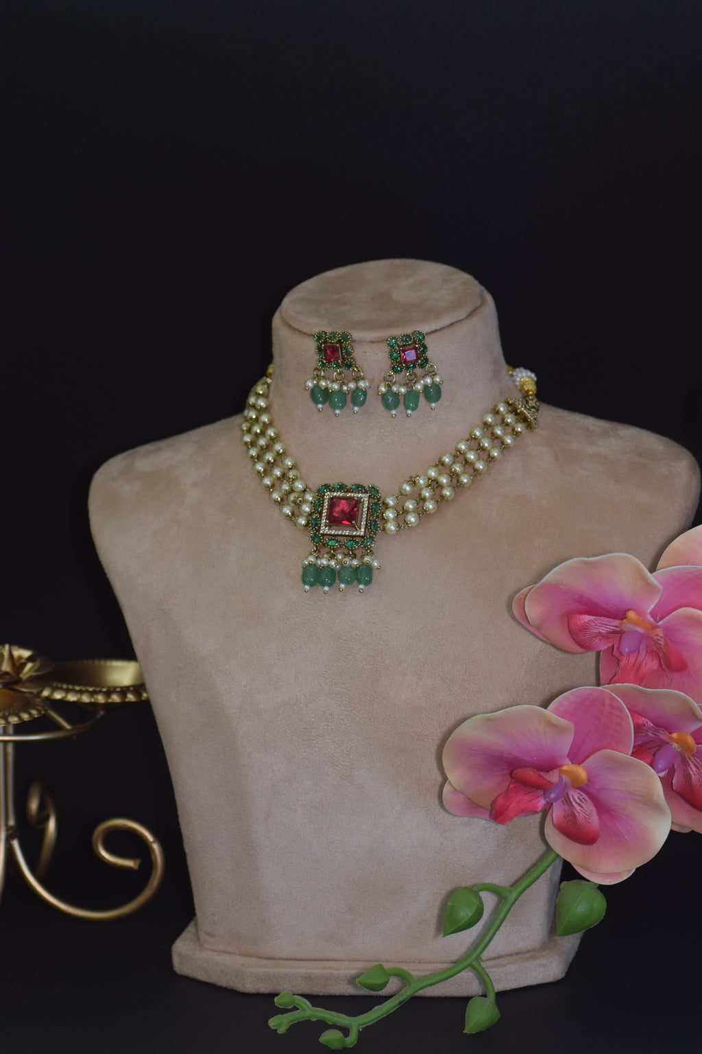 Emerald Pearl Kundan Jewelry Set - Statement Necklace with Earrings