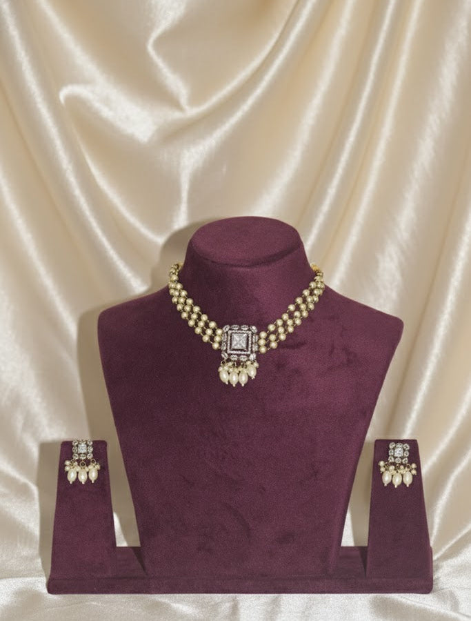 Elegant Pearl Necklace Set with Earrings - White